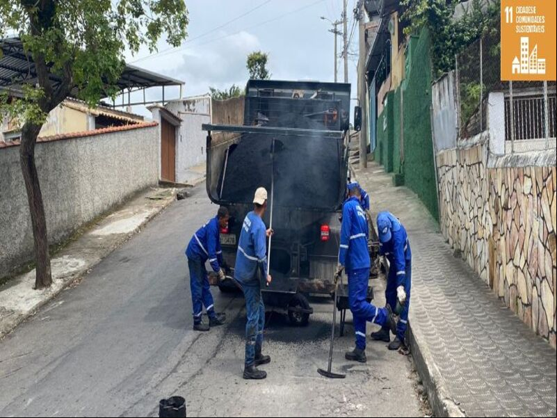 PJF realiza operação tapa-buracos em quase 40 bairros nesta semana PJF realiza operação tapa-buracos em quase 40 bairros nesta semana
