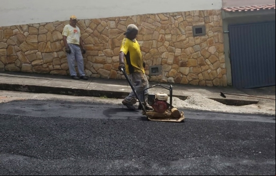 Empav realiza operação tapa-buracos em quatro bairros Empav realiza operação tapa-buracos em quatro bairros