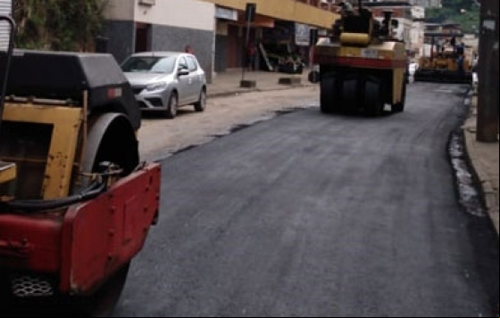 Prefeitura mantém obras de recapeamento asfáltico em diversas regiões
