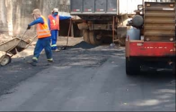 Rua do Bairro Granjas Bethânia recebe novo asfalto Rua do Bairro Granjas Bethânia recebe novo asfalto