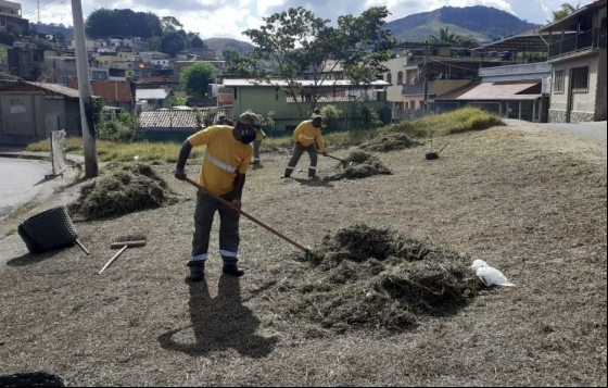 Empav realiza intervenções em praça do bairro Linhares Empav realiza intervenções em praça do bairro Linhares