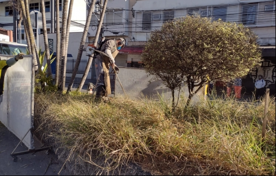 Operação Boniteza atua nos bairros Poço Rico, Vivendas da Serra, Industrial e Francisco Bernardino Operação Boniteza atua nos bairros Poço Rico, Vivendas da Serra, Industrial e Francisco Bernardino