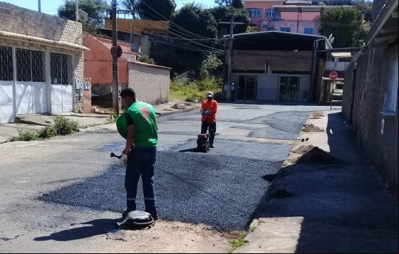 Empav realiza recomposição asfáltica nos bairros Boa Vista, Jardim Esperança, Marumbi e Novo Triunfo Empav realiza recomposição asfáltica nos bairros Boa Vista, Jardim Esperança, Marumbi e Novo Triunfo