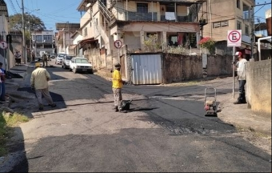 Empav realiza recapeamento asfáltico no bairro Vale do Ipê Empav realiza recapeamento asfáltico no bairro Vale do Ipê