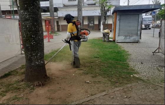 Empav realiza serviços de zeladoria na Praça do bairro Benfica Empav realiza serviços de zeladoria na Praça do bairro Benfica