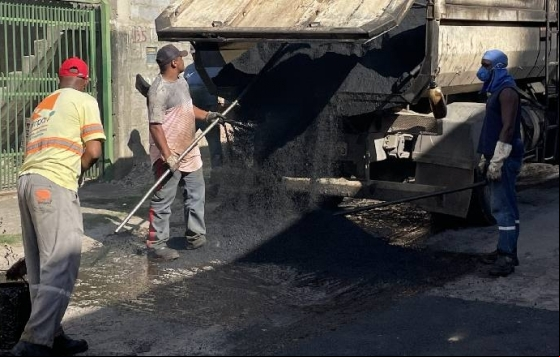 PJF realiza operação tapa-buracos em 14 bairros nesta segunda-feira, 25 PJF realiza operação tapa-buracos em 14 bairros nesta segunda-feira, 25