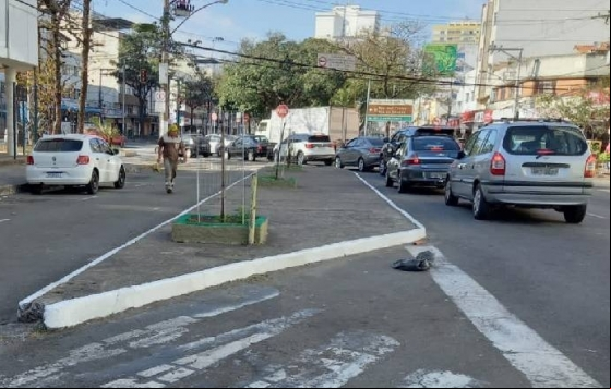 PJF segue com intervenções na Avenida dos Andradas e em diversos pontos da cidade PJF segue com intervenções na Avenida dos Andradas e em diversos pontos da cidade