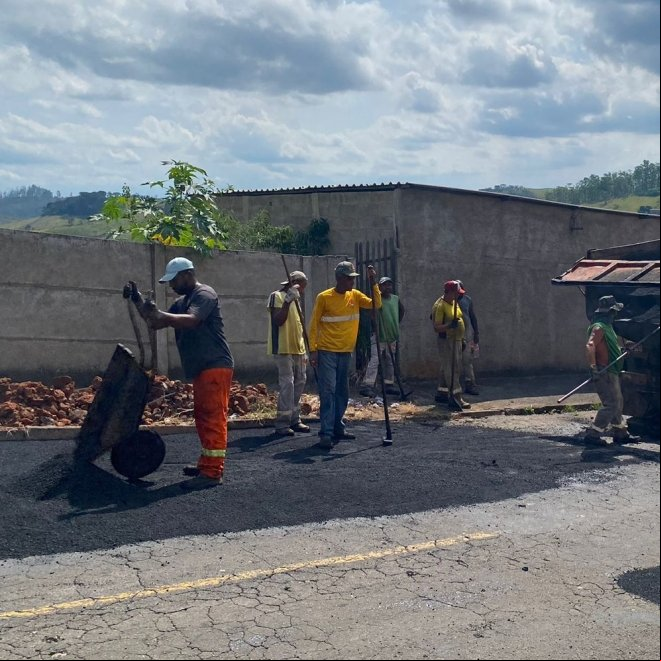EMPAV atende 25 bairros com operação tapa buracos em dois dias EMPAV atende 25 bairros com operação tapa buracos em dois dias