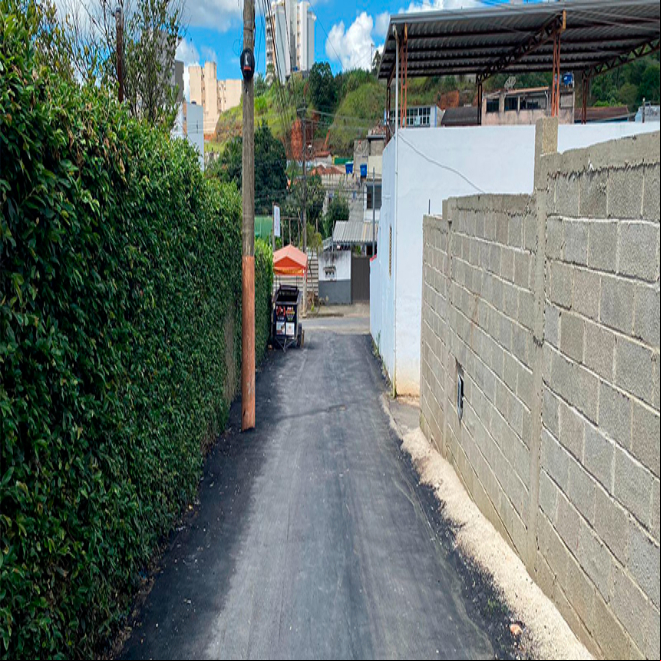 Travessa Júlia da Silva, no bairro São Pedro recebe nova pavimentação da PJF Travessa Júlia da Silva, no bairro São Pedro recebe nova pavimentação da PJF