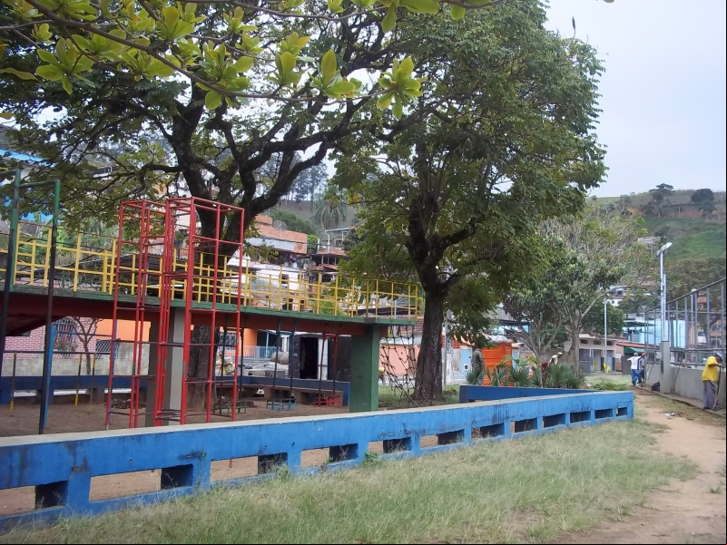 Empav realiza manutenção em Praça do bairro Jardim Esperança Empav realiza manutenção em Praça do bairro Jardim Esperança