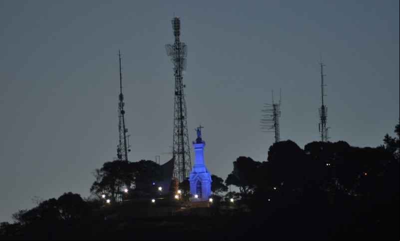 Morro do Cristo recebe iluminação especial em comemoração ao Morro do Cristo recebe iluminação especial em comemoração ao