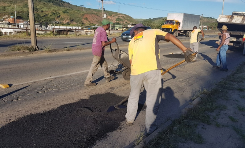 Empav realiza tapa-buracos em nove bairros Empav realiza tapa-buracos em nove bairros