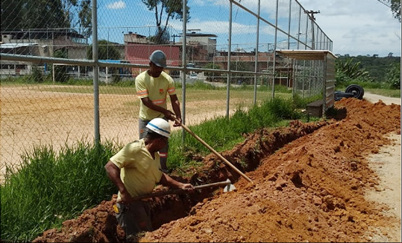 Prefeitura implanta iluminação no campo de futebol do Bairro Progresso