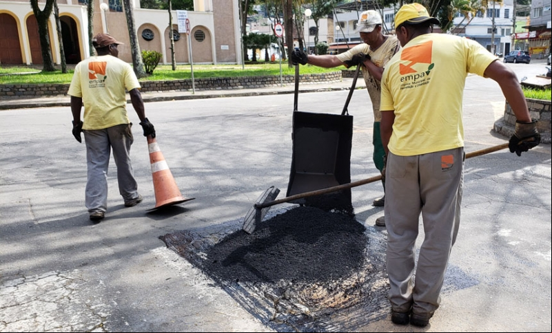 Empav realiza tapa-buracos em 57 vias nesta semana Empav realiza tapa-buracos em 57 vias nesta semana