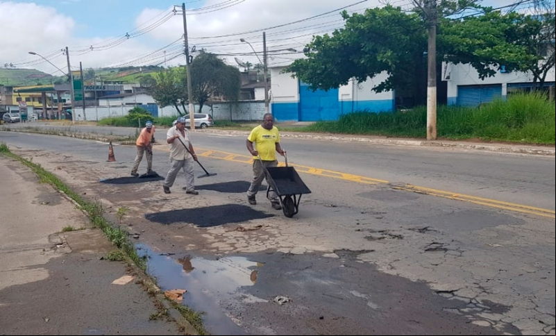 Empav realiza operação tapa-buracos nas regiões norte, nordeste, sul, leste e oeste Empav realiza operação tapa-buracos nas regiões norte, nordeste, sul, leste e oeste