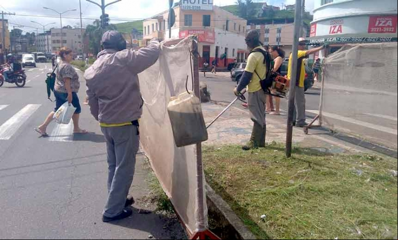 Empav realiza manutenção de canteiros centrais em avenidas de grande movimento Empav realiza manutenção de canteiros centrais em avenidas de grande movimento