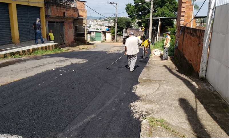 Empav realiza operação tapa-buracos em locais atingidos pelas chuvas Empav realiza operação tapa-buracos em locais atingidos pelas chuvas