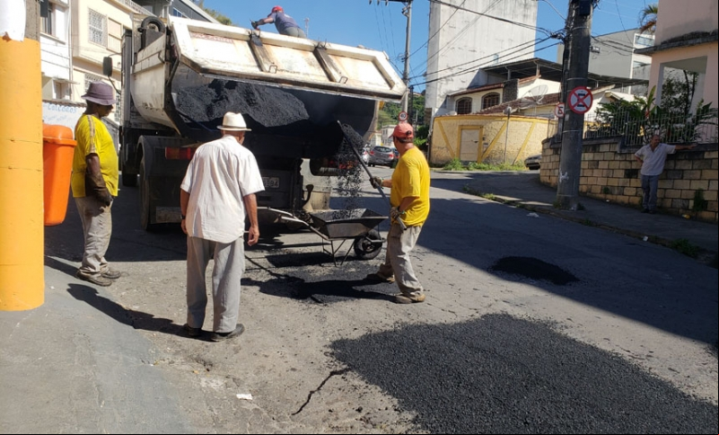 Empav realiza tapa-buracos em 20 vias nesta quinta-feira Empav realiza tapa-buracos em 20 vias nesta quinta-feira