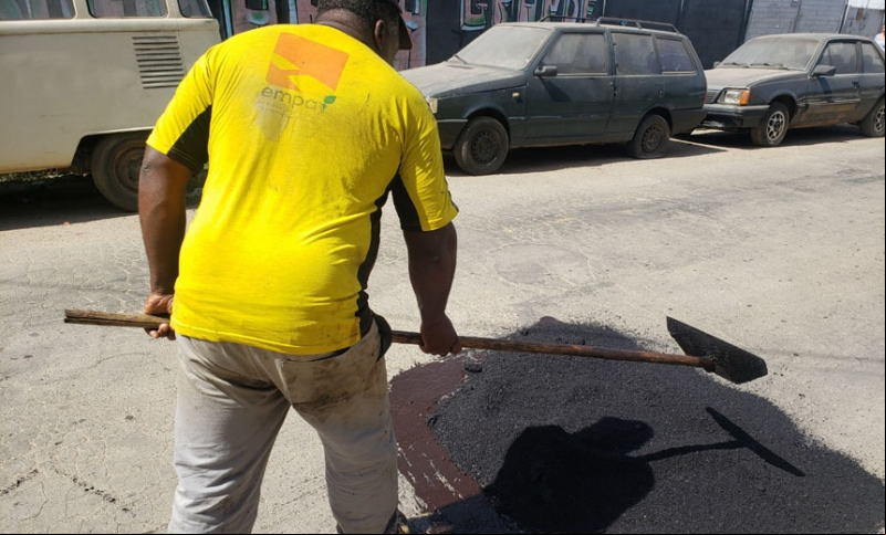 Empav realiza operação tapa-buracos em 15 bairros Empav realiza operação tapa-buracos em 15 bairros