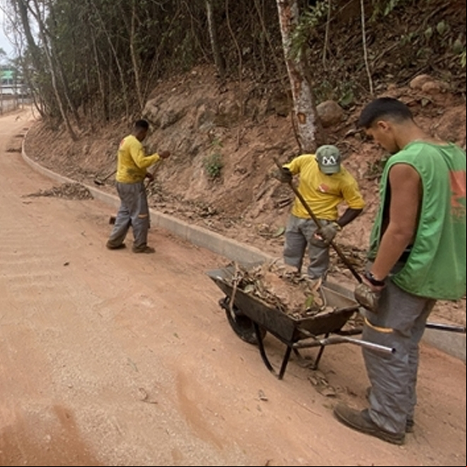 Prefeitura inicia pavimentação no bairro Serra Verde. Prefeitura inicia pavimentação no bairro Serra Verde.