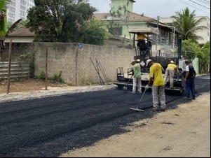 EMPAV inicia pavimentação de mais duas vias da cidade