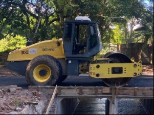 Prefeitura realiza pavimentação de ponte no distrito de Monte Verde nesta quarta, 15