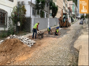 PJF entra na reta final da revitalização do calçamento na Rua Oswaldo Cruz