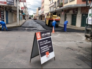 Prefeitura realiza asfaltamento em ruas de Benfica