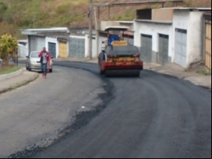 Prefeitura realiza recapeamento asfáltico no Bairro Borboleta