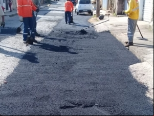 Empav realiza recomposição asfáltica em bairros da cidade