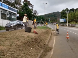 Escolas Municipais recebem equipes da Empav para ações de zeladoria