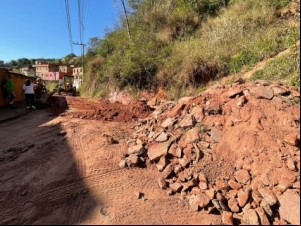 Operação tapa-buraco da PJF atende seis bairros nesta terça-feira, 16