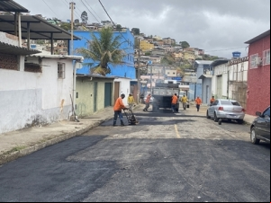 Santo Antônio e outros sete bairros são atendidos pela operação tapa-buracos da PJF