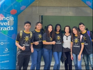 Jovens aprendizes da Empav visitam museu Ciência Móvel, no Parque Municipal
