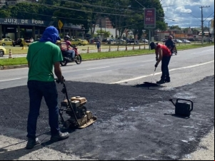EMPAV atende 21 bairros com operação tapa-buraco nesta quinta-feira, 16
