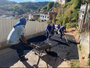 PJF atende 22 bairros com operação tapa-buracos nesta terça-feira, 25