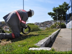 Empav recupera iluminação de praça no Bairro Monte Castelo