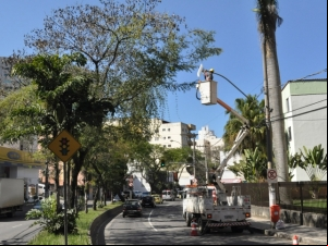 Prefeitura revitaliza iluminação da Avenida Doutor Paulo Japiassu Coelho