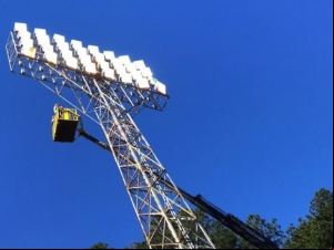 Prefeitura faz manutenção da iluminação do Estádio Municipal