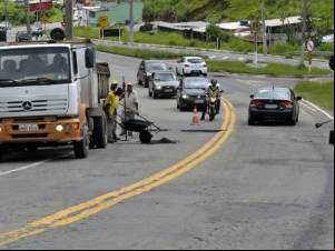 Empav realiza operação tapa-buracos em 37 ruas entre quarta e sexta