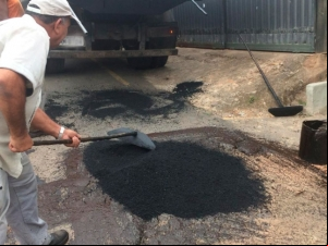 Empav realiza tapa-buracos em diversas vias