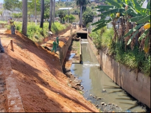 Prefeitura realiza intervenções na Praça Teotônio Vilela