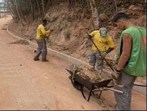 Prefeitura inicia pavimentação no bairro Serra Verde.
